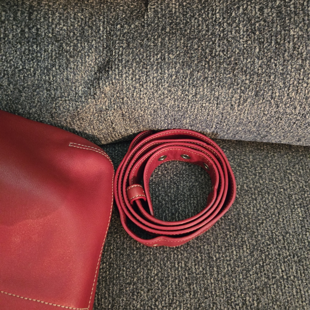 Coach Cherry Red Leather Shoulder Bag - Picture 2 of 10